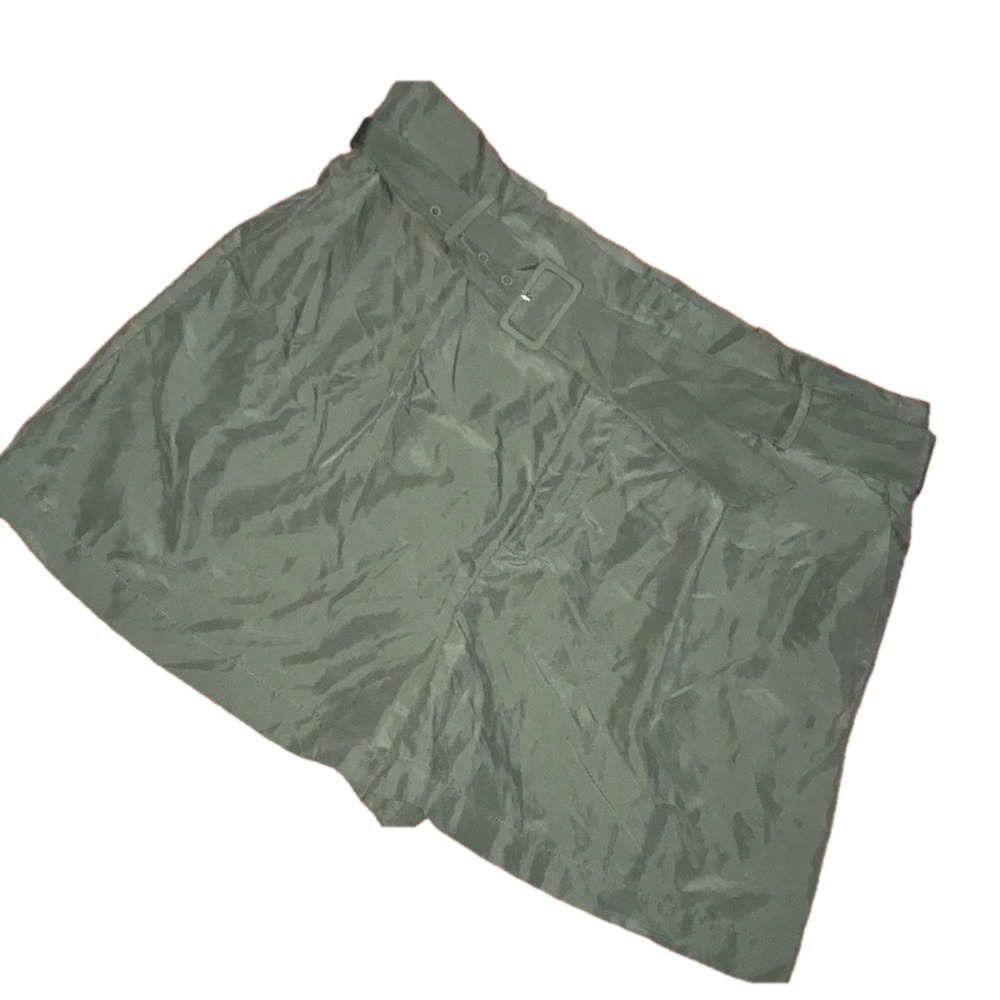 NWOT silky women’s green shorts 18
